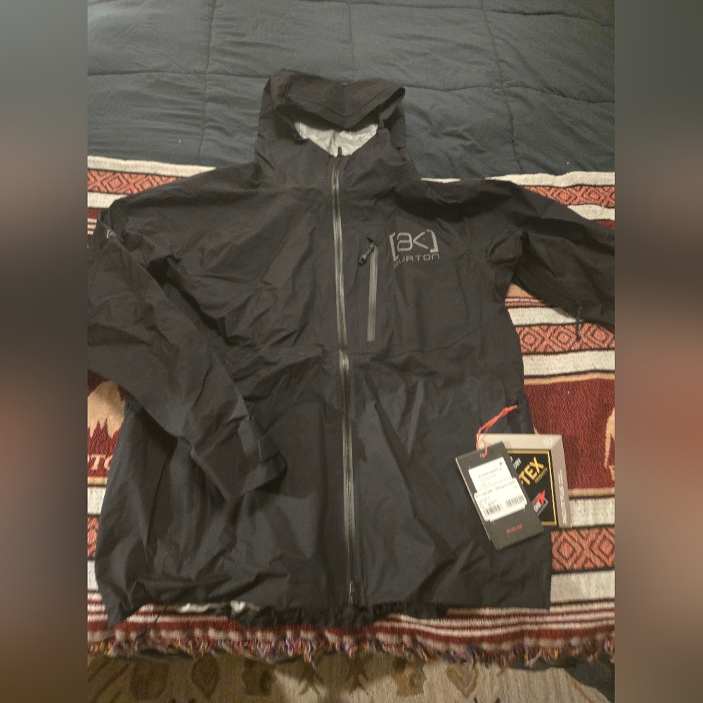 Burton Snowboards Men's AK Surgence Jacket
